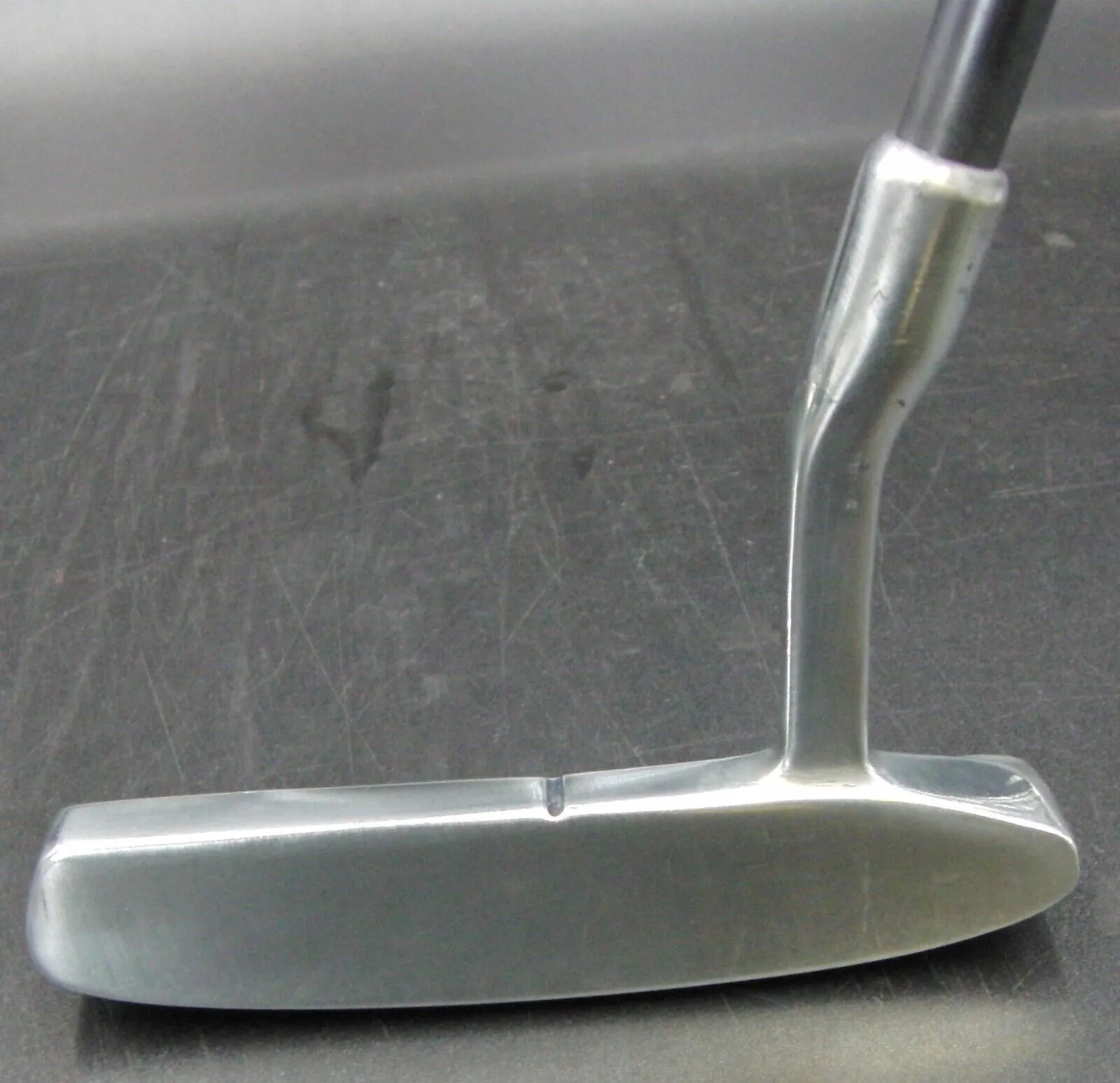 Mizuno Efil For Stylish Golf Putter Graphite Shaft 86cm Long Black Grip 5 Mizuno Efil For Stylish Golf Putter Graphite Shaft 86cm Long Black Grip - Image 3