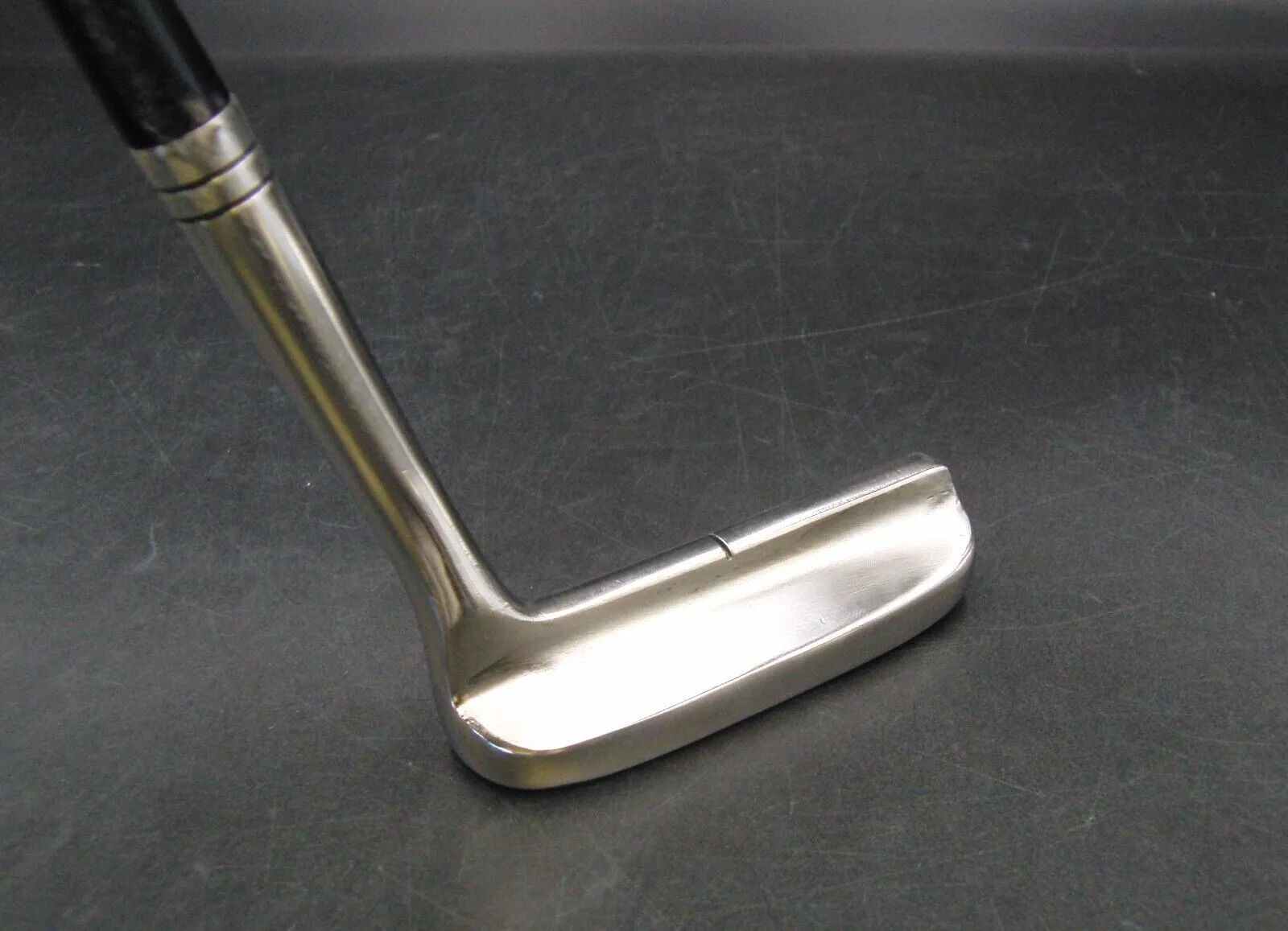 MacGregor SIMG Iron Master Putter Graphite Shaft Length 87cm Black Grip 4 MacGregor SIMG Iron Master Putter Graphite Shaft Length 87cm Black Grip - Image 2